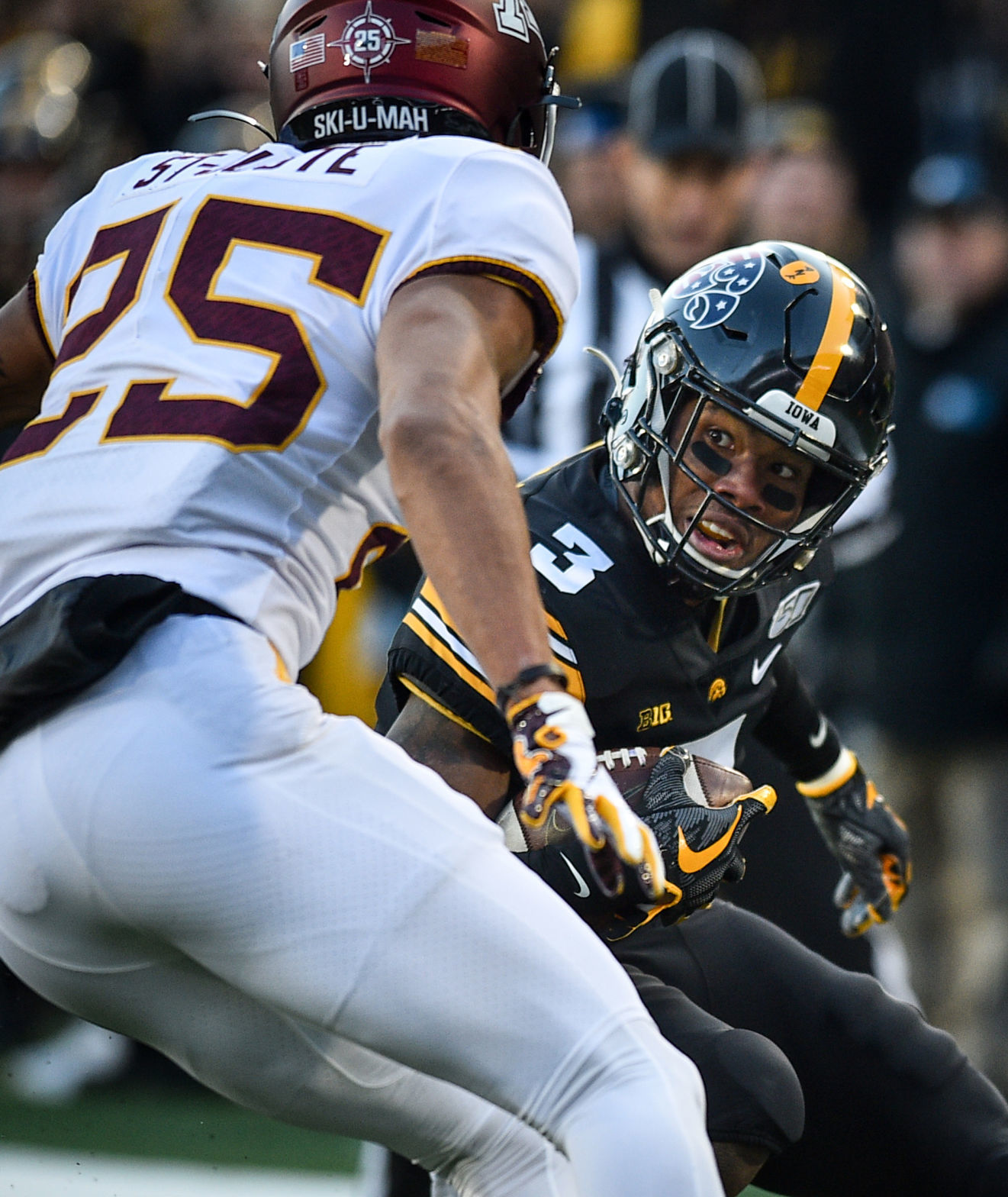 111619-qct-spt-iowa-minn-foot-133a.jpg